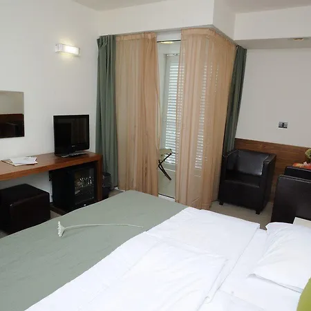 Vrilo - Adults Only Postira